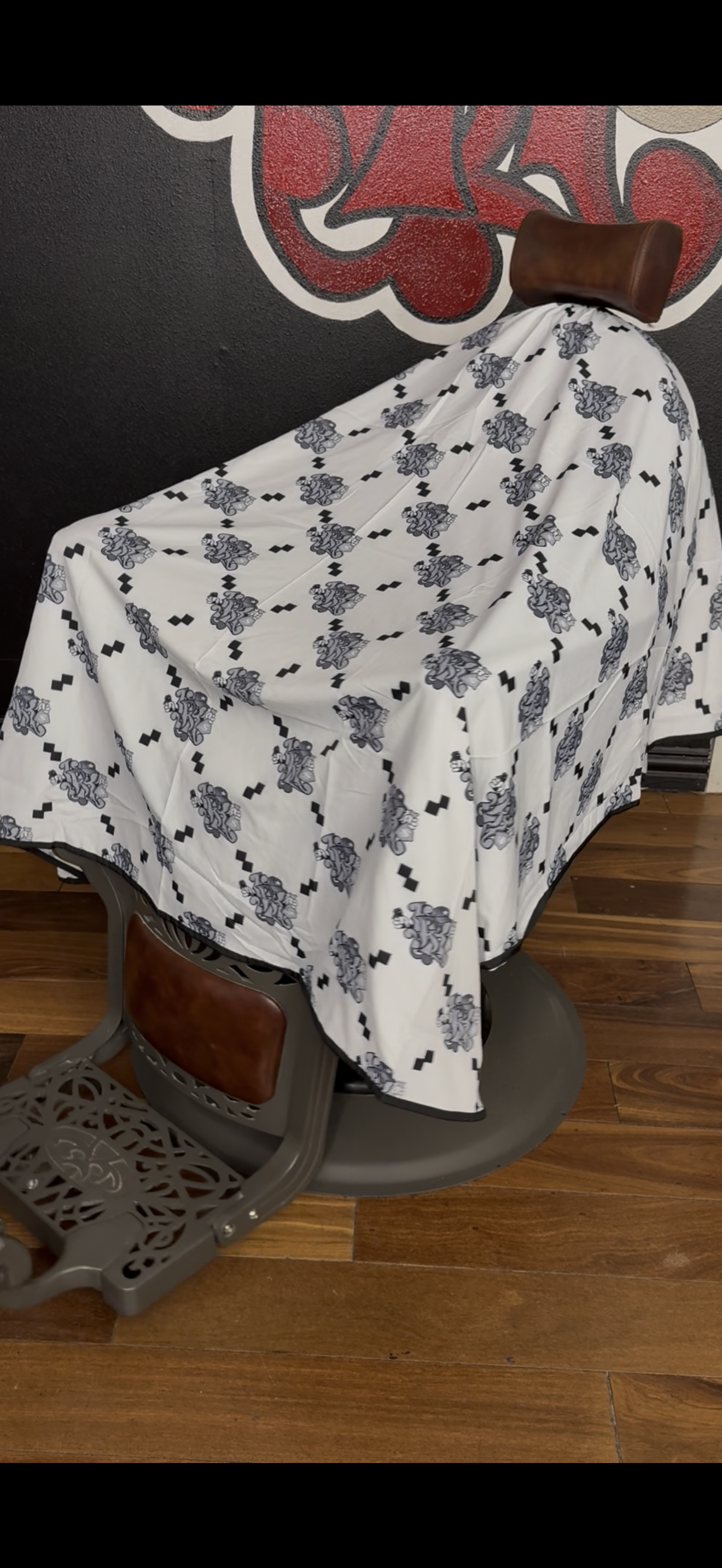 LBR OG WHITE CAPE